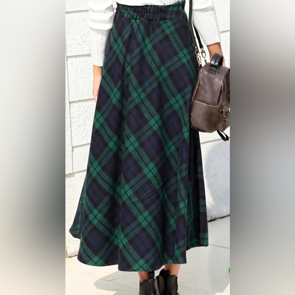 Winter Wool
Plaid A-Line Pleated Maxi Skirt
